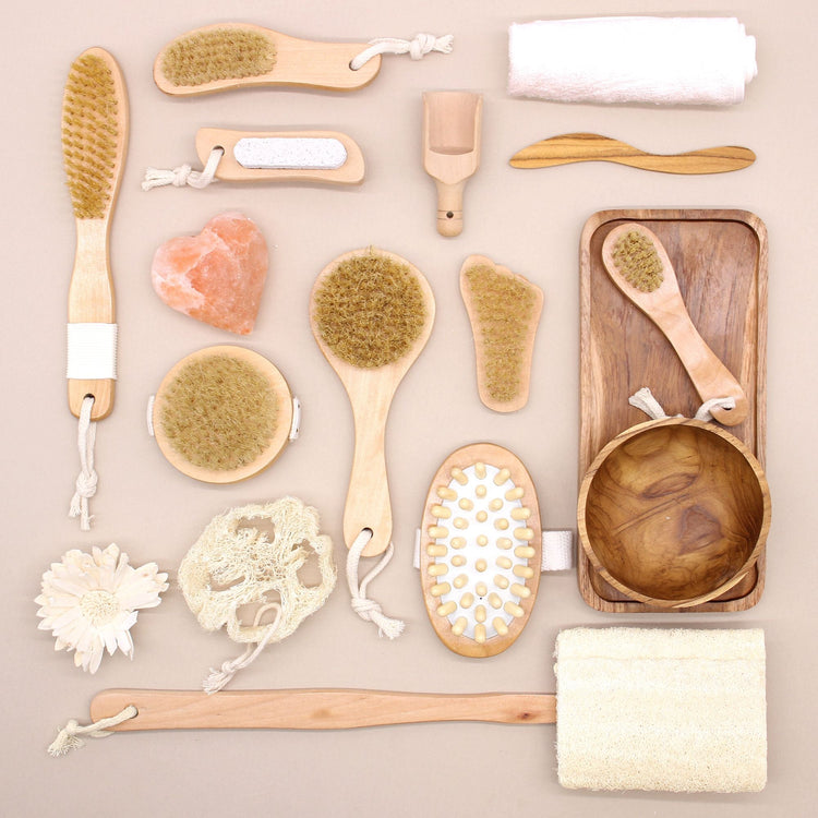 Exfoliating Scrubs, Brushes & Soap Bags