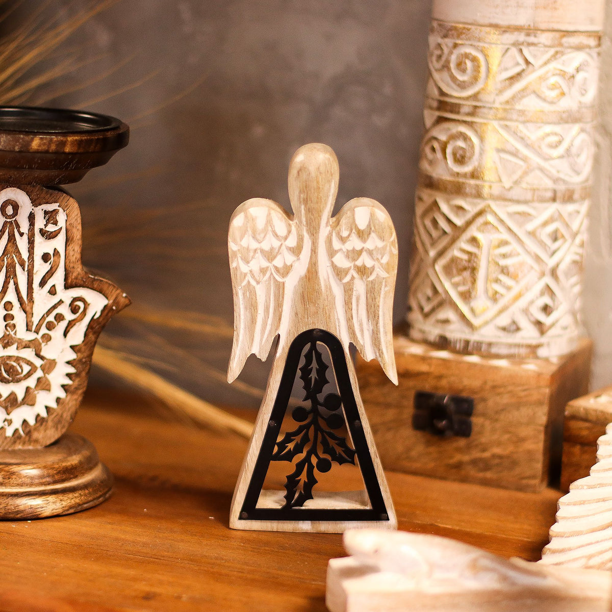 Mango Wood Angel - Whitewash with Iron Decor Cut Out (18cm)