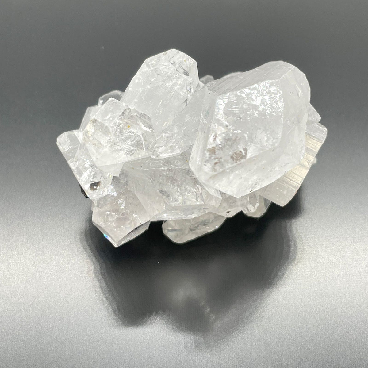 6x White Apophyllite Clusters 20-30mm