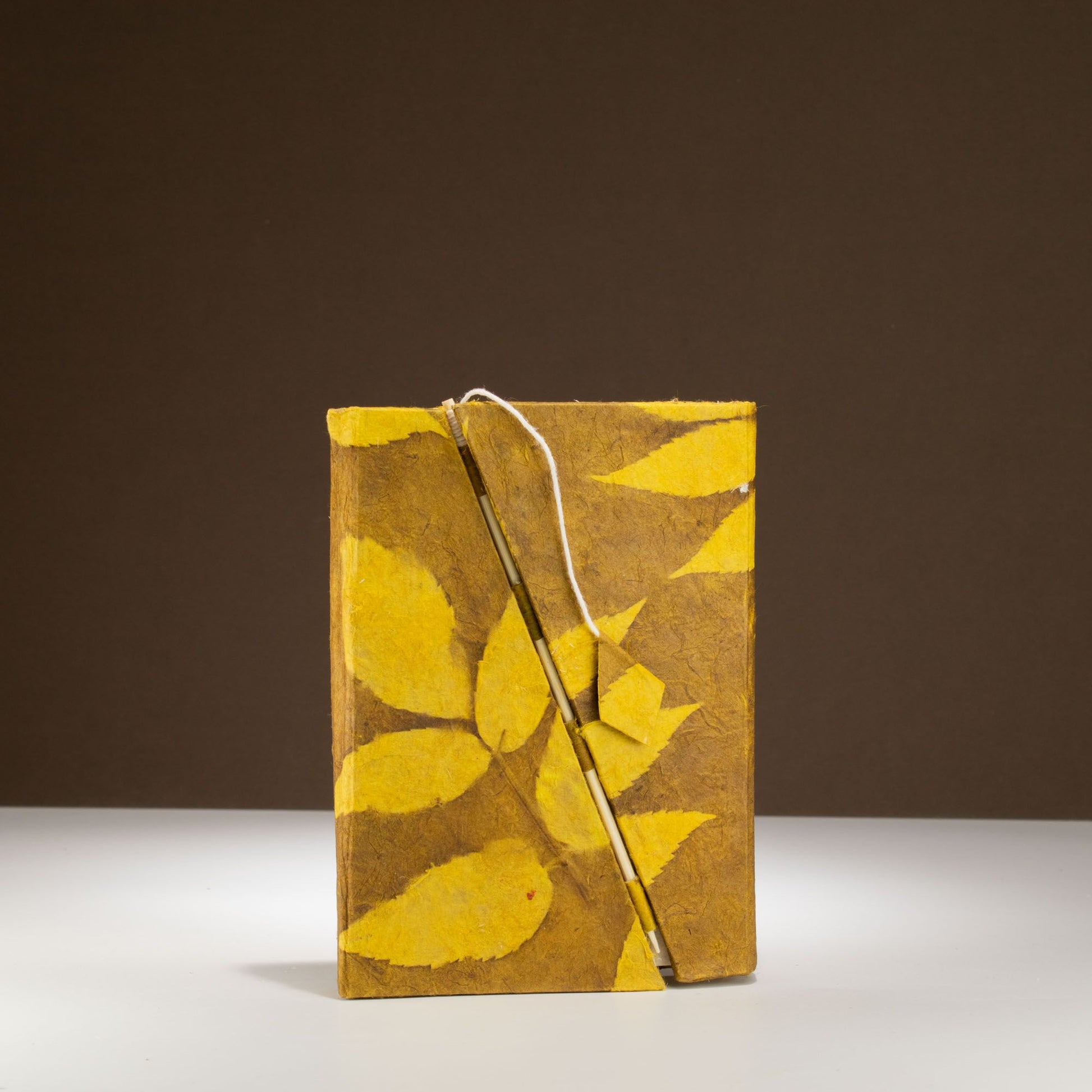 Lokta Bold Floral Bamboo Lock Notebook – Medium – Mustard Brown
