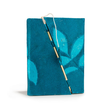 Lokta Bold Floral Bamboo Lock Notebook – Medium – Midnight Blue